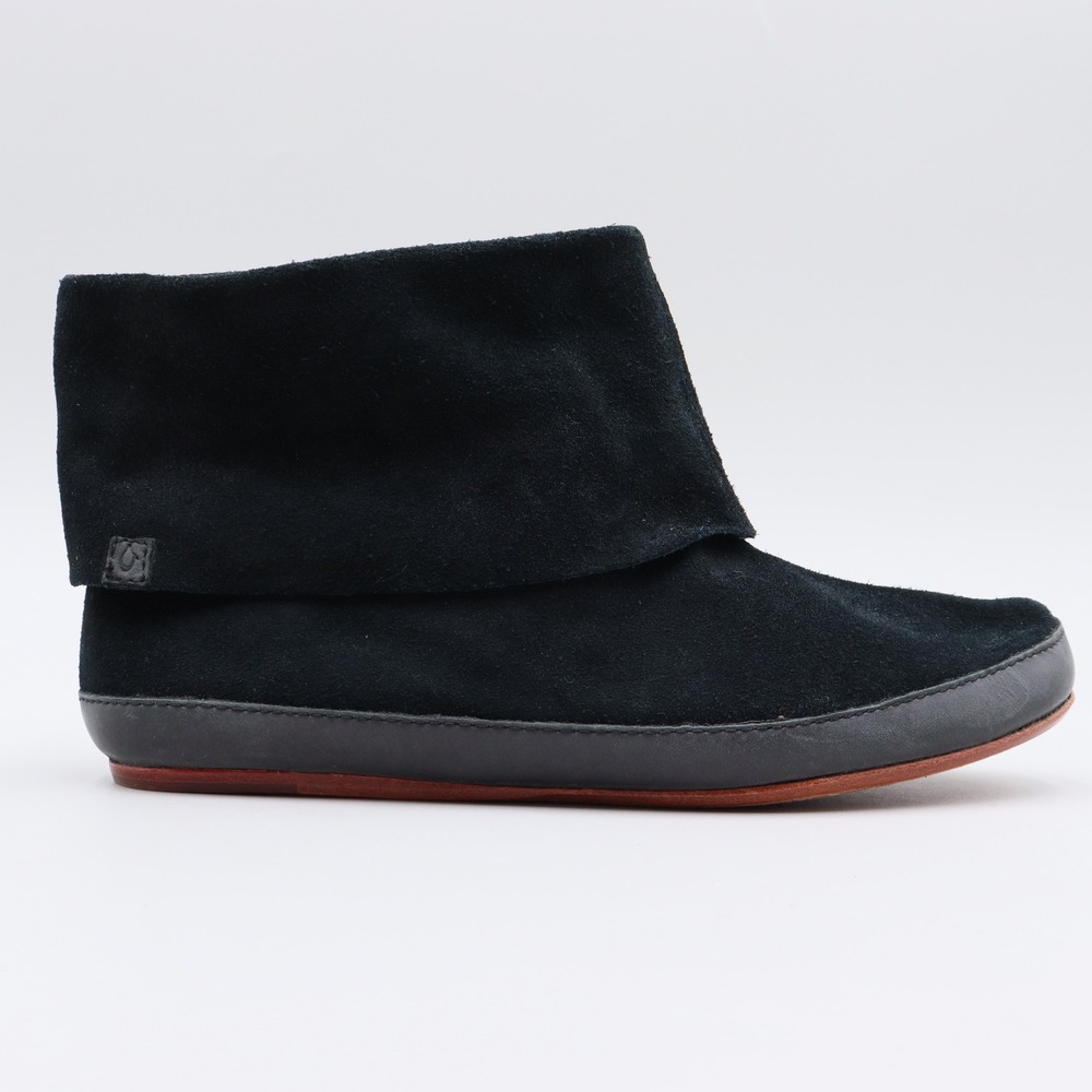 OluKai Auana Black Suede Leather Ankle Booties Size 6 US Fold Over Cuff Shoes